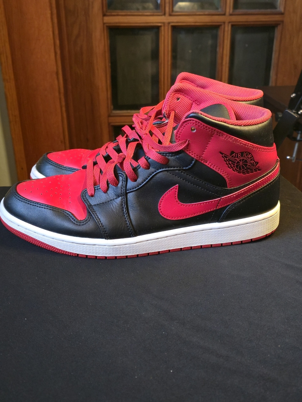 Nike Air Jordan 1 Mid Men's Basketball Shoes - Black/Red